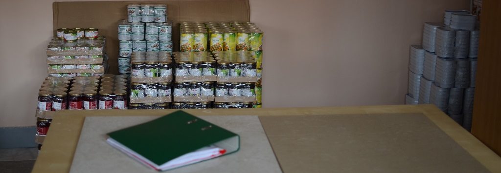 punkt wydawania żywności, pomoc społeczna, pomoc materialna, organizacja NGO, organizacja pozarządowa, bezdomność